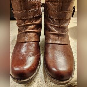 Earth Brown Ankle Boots with Polished Leather Finish